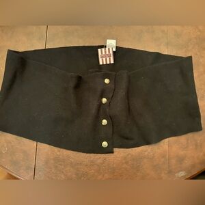 NWT GORGEOUS Henri Bendel Cashmere Infinity Scarf in Black with Gold Buttons